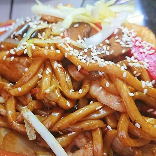 Udon Salteado con Marisco